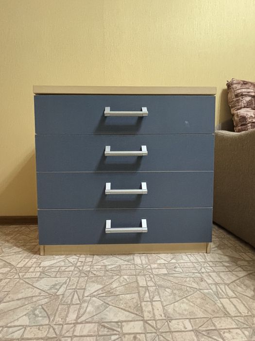 Стенка шкаф стол и полки