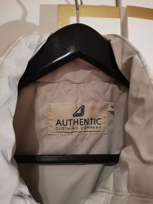 Дамско яке Authentic Clothing company - размер M