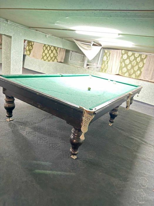 Bilyard stoli sotiladi – 2 dona, yaxshi holatda