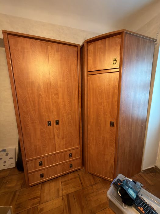 Продам 2 Шкафа для одежды