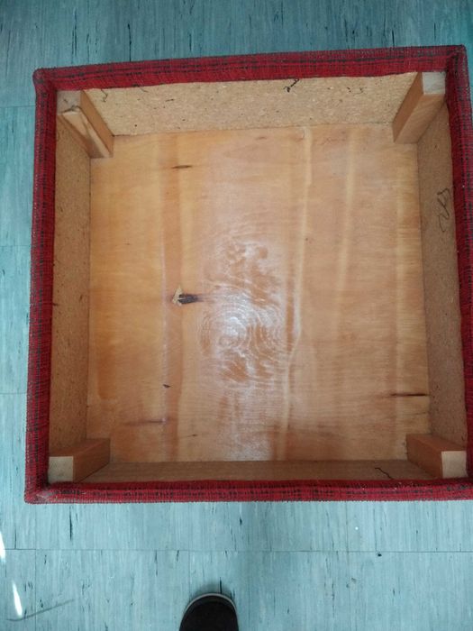 Журнальный столик.