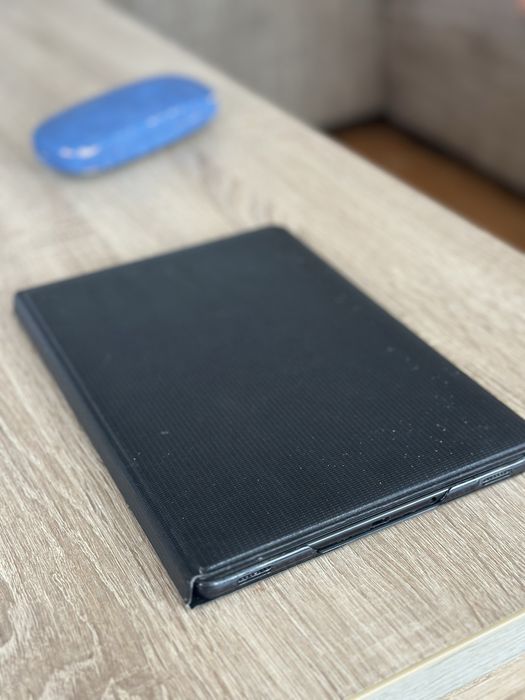Samsung Galaxy Tab S4 (SM-T835) с писалка S-Pen и калъф с клавиатура