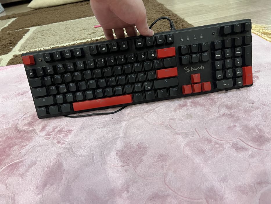 Продам Игровая клавиатура Bloody (механика)