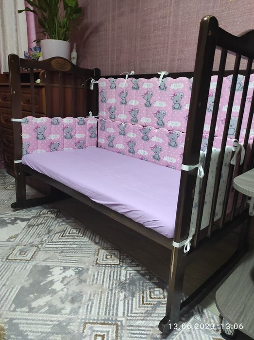 Продам детскую кроватку