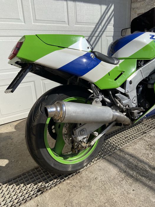 Motocicleta Kawasaki ZXR 750 H1