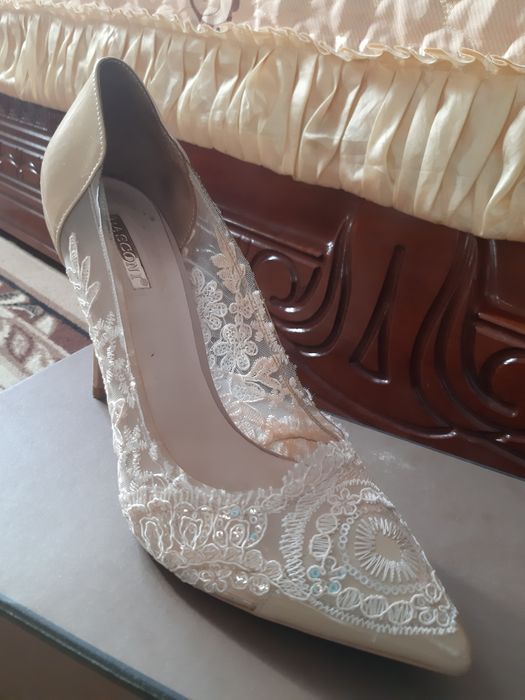 Продам туфли Баскони