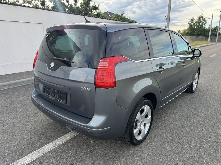Peugeot 5008 2.0 Hdi *2012* Navi / Panoramic / Euro 5