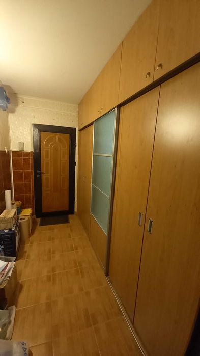 Apartament semidecomandat, Etaj 1 – Zonă liniștită Rovine (Iruc)