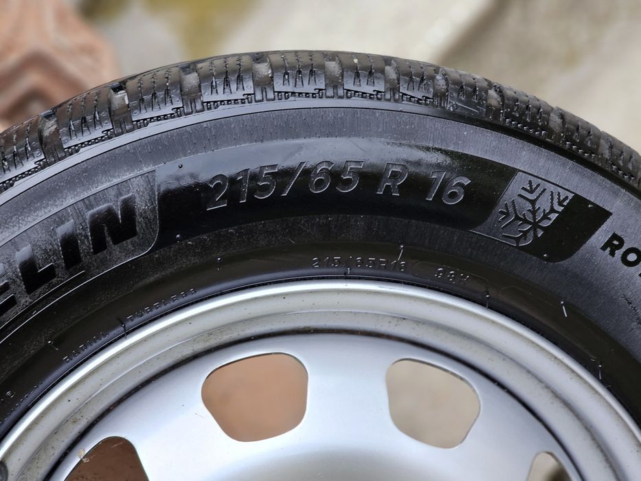 Vând jante echipate cu anvelope