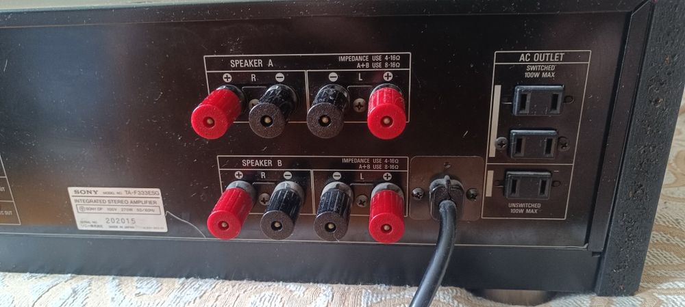 Sony 333ESG продам