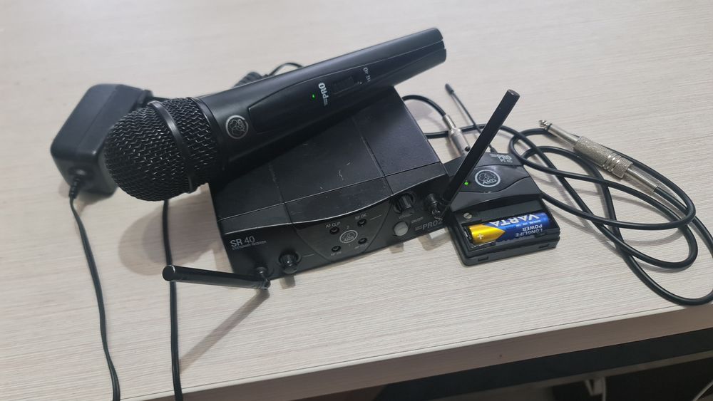 Receiver cu microfon