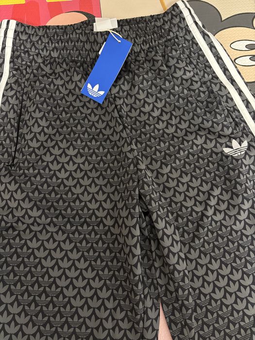 Pantaloni de trening dama Adidas