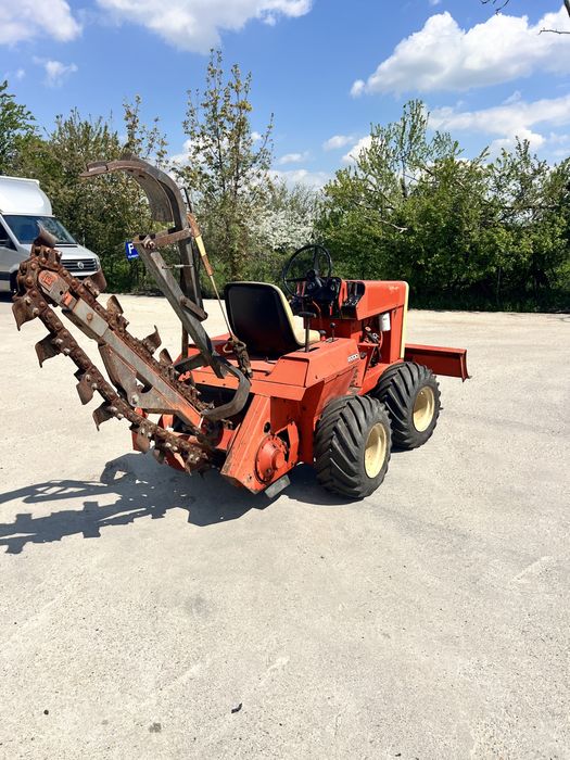 Inchiriem utilaje sapat santuri Ditch witch Vermeer