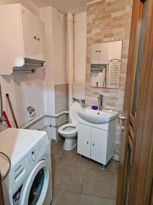 Închiriez garsoniera Nufarul