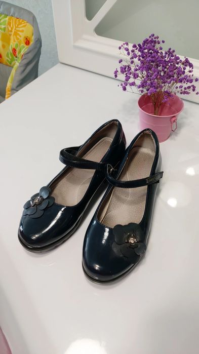 Кроссовки и туфли