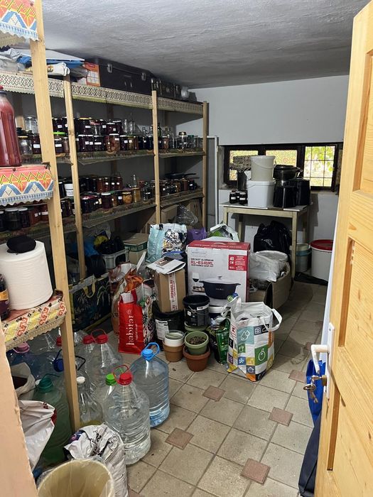 Apartament 4 camere, etaj 3 cu boxa și garaj, cartierul Sasar, strada  Ioan  Slavici