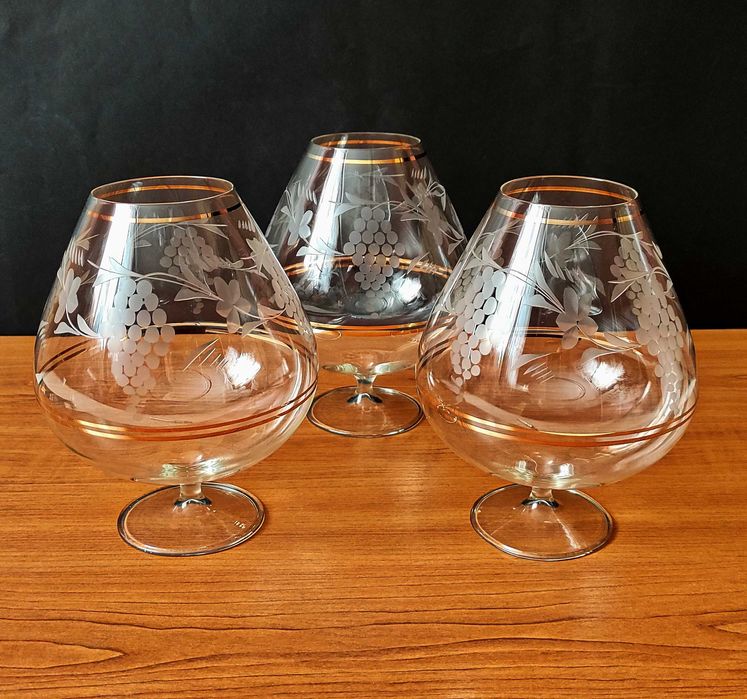 Три огромни чаши от безоловен кристал по 1 литър