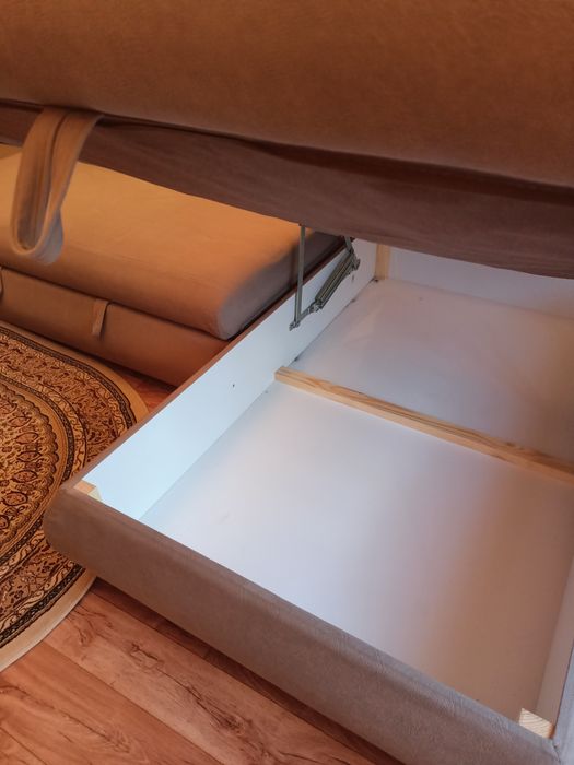 Продам диван модель "Кардинал".