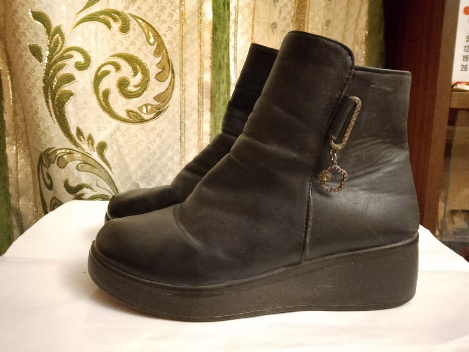 Продам сапоги для девочки