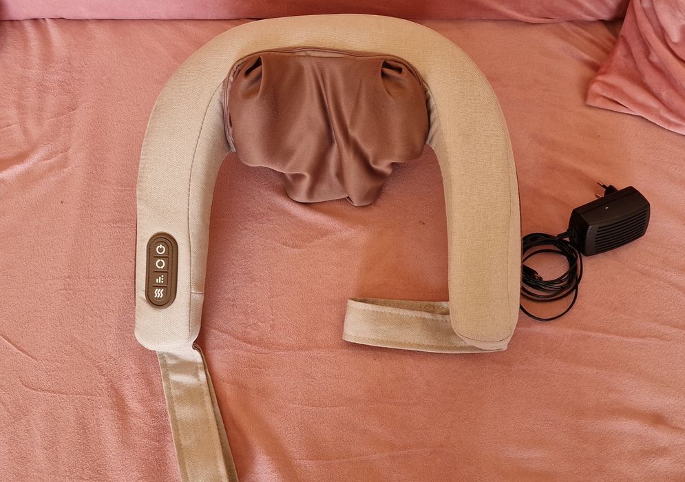 Vand aparat de masaj cervical 4D Beurer MG153