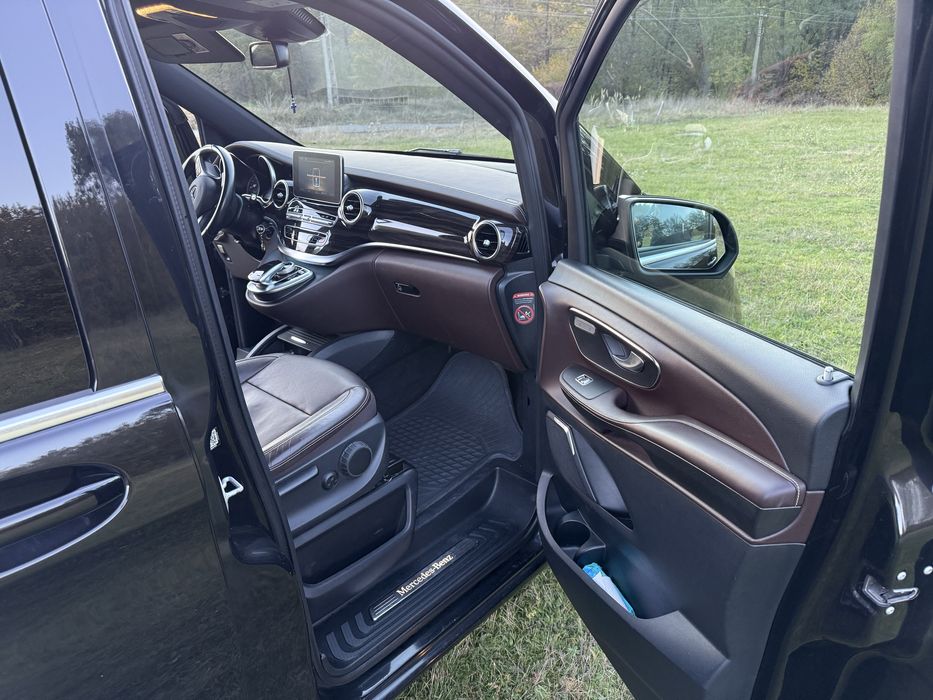 Mercedes Benz V 250