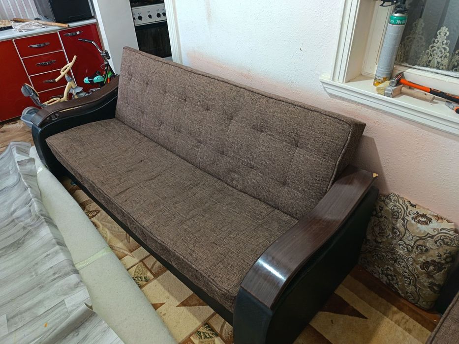 Срочное продам мягкий мебель