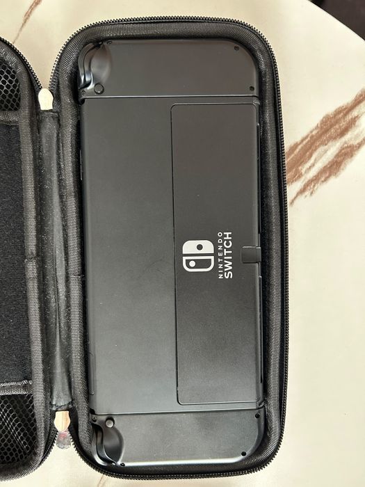 Nintendo Switch OLED Impecabil + FC 25, Mario Kart 8 + Extra