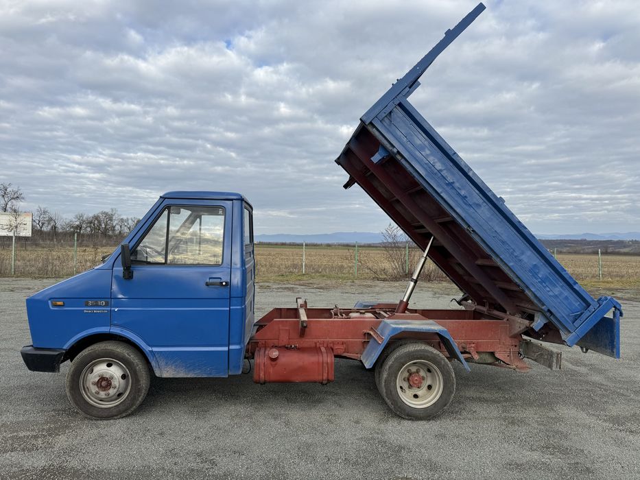 Iveco daily  basculabil pe 3 parti pe cutia de viteze