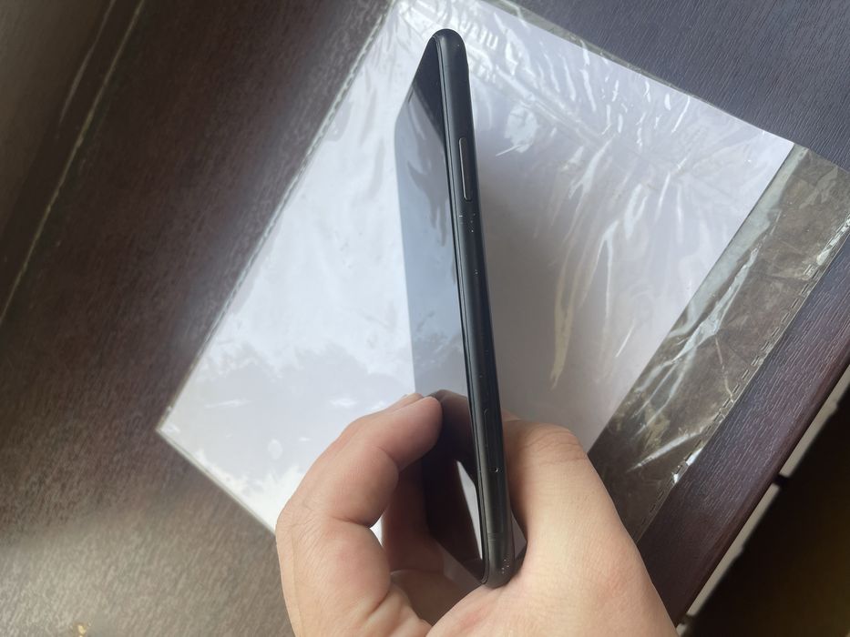 Продается Айфон Хр 64 ГБ