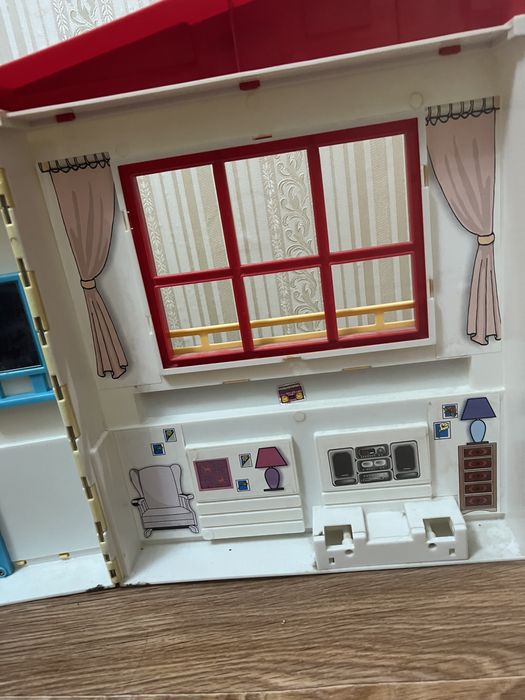 Продам домик для кукол