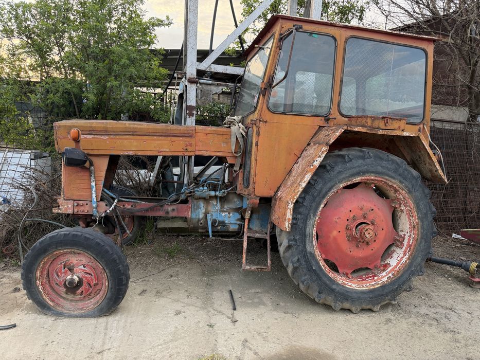 Tractor U650 an 1989 fara motor