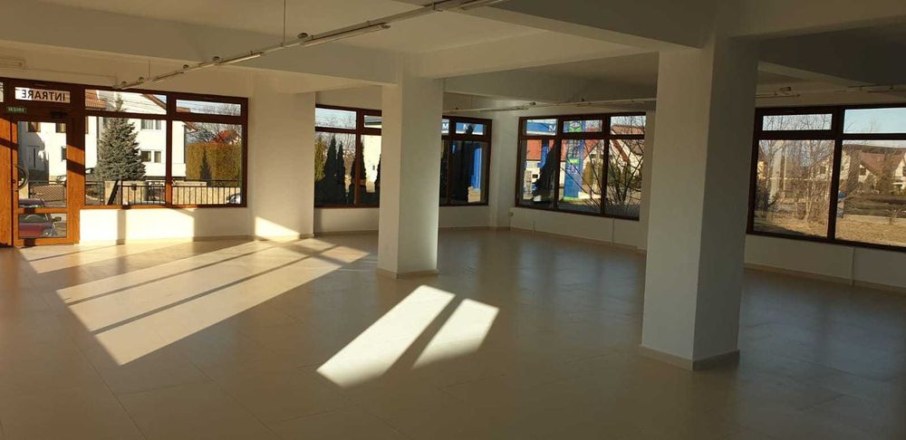 Inchiriere/vanzare spatiu comercial 143mp Stefan cel mare nr 149 , Radauti