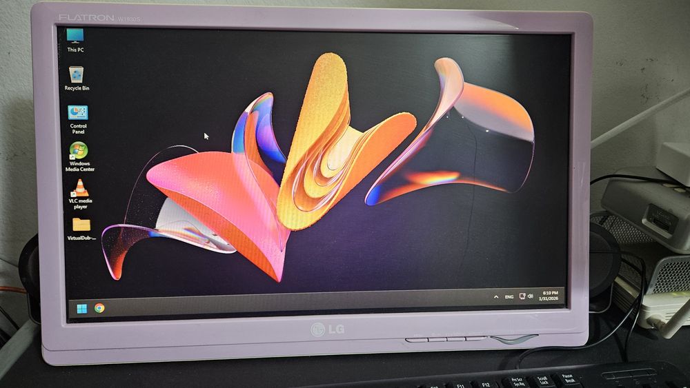 Computer complet cu monitor LG tastatură și mouse i5 Windows 11 SSD