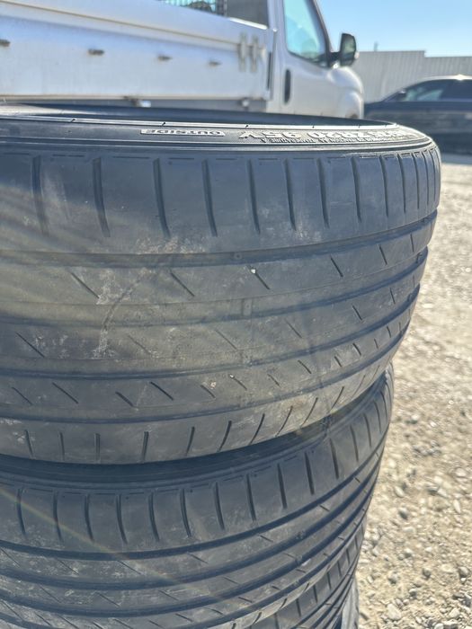 Anvelope 245 35 20 Kumho de vara
