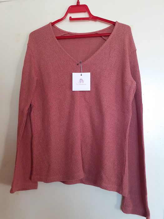 Чисто нов пуловер и туника