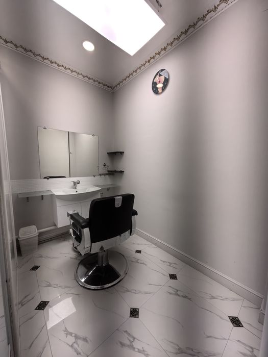 Парикмахерское кресло в аренду