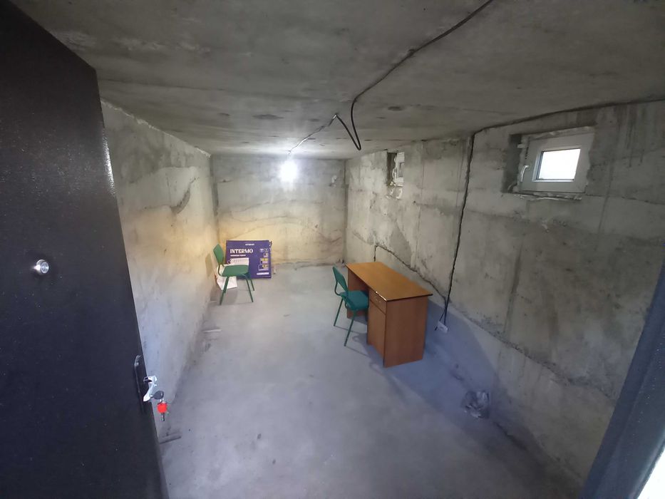 Сдам в аренду помещение под склад, рабочее место,мастерскую небольшую,