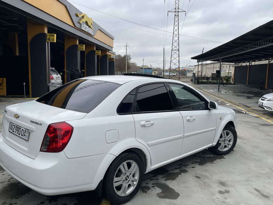 Lasetti 1,8 2010 автомат