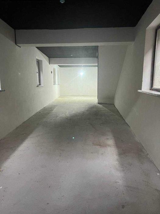 М.Тинчлик.Школа 298.Продам 4х уровн. коммерч. объект площадью 300кв.м.