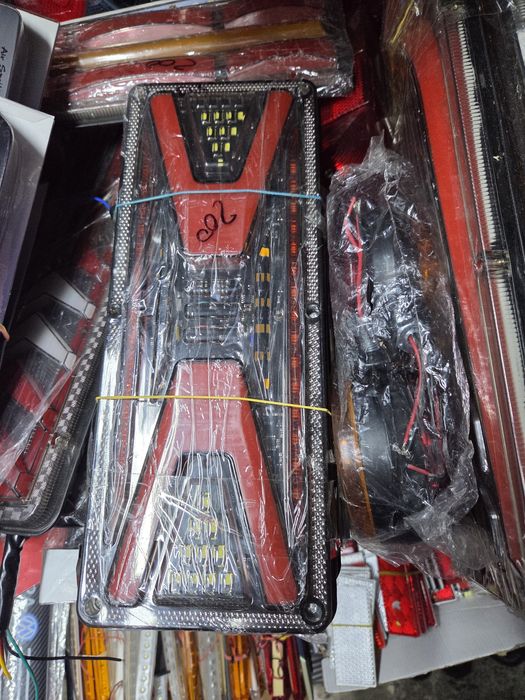 Stopuri spate remorcă / camion – noi, model universal