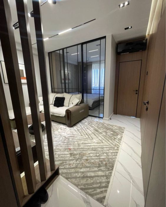 Аренда Хонсарой Парламент 2Ком