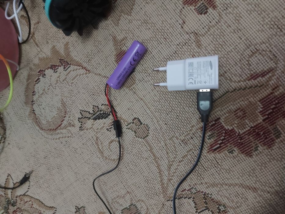 Тгрущка машинка вездеход