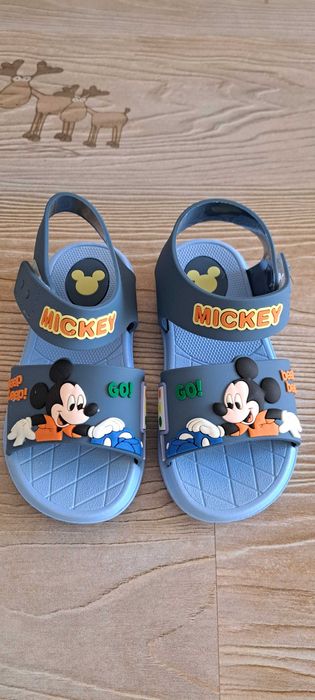 Детски сандали на Disney