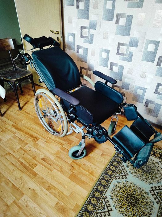 Scaun/fotoliu cu rotile