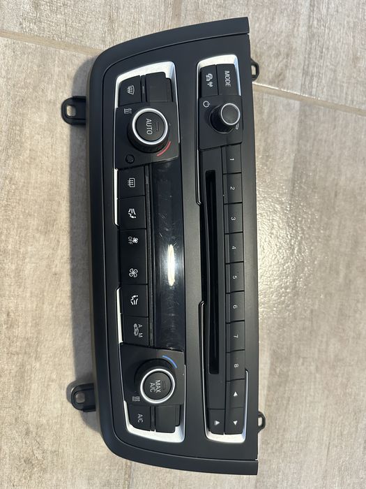 Panou clima bmw f30 f31 lci lumina alba 2017