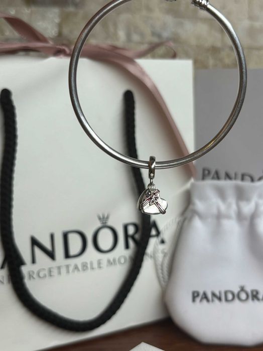 Пандора талисман - Сърце подарък