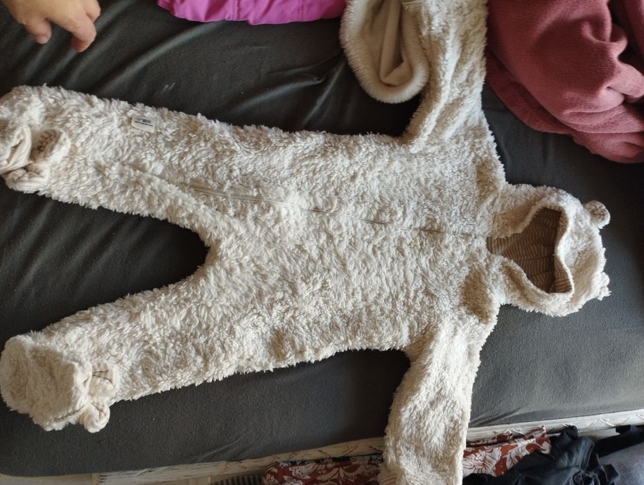 Детски космонавт и чувал