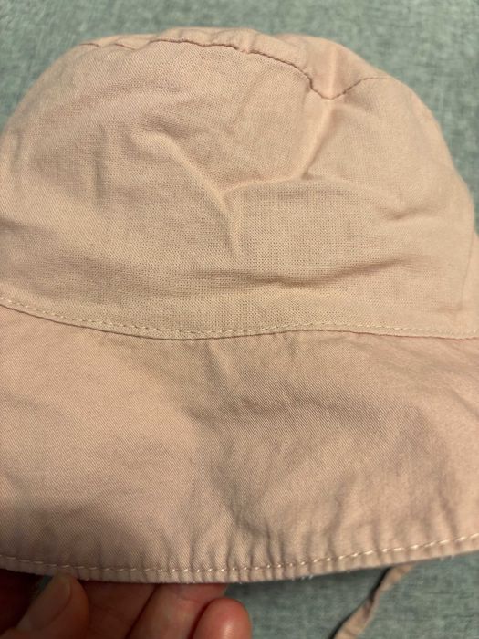 Palarii de soare H&M (set de 2) - masura 98/104