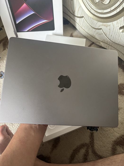 Macbook pro m2pro 14 inch