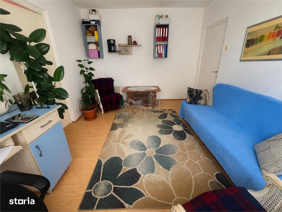 Apartament 2 camere etaj intermediar zona Vasile Aaron